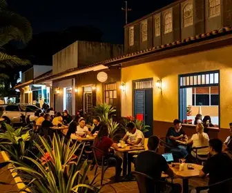 Explorando a Vida Noturna em Dourados, MS