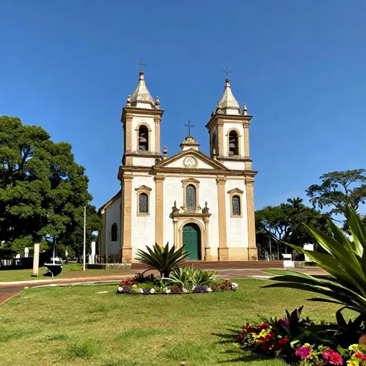 Santuário Perpétuo Socorro CG: Um Refúgio de Fé e Beleza Santuário Perpétuo Socorro CG: Um Refúgio de Fé e Beleza